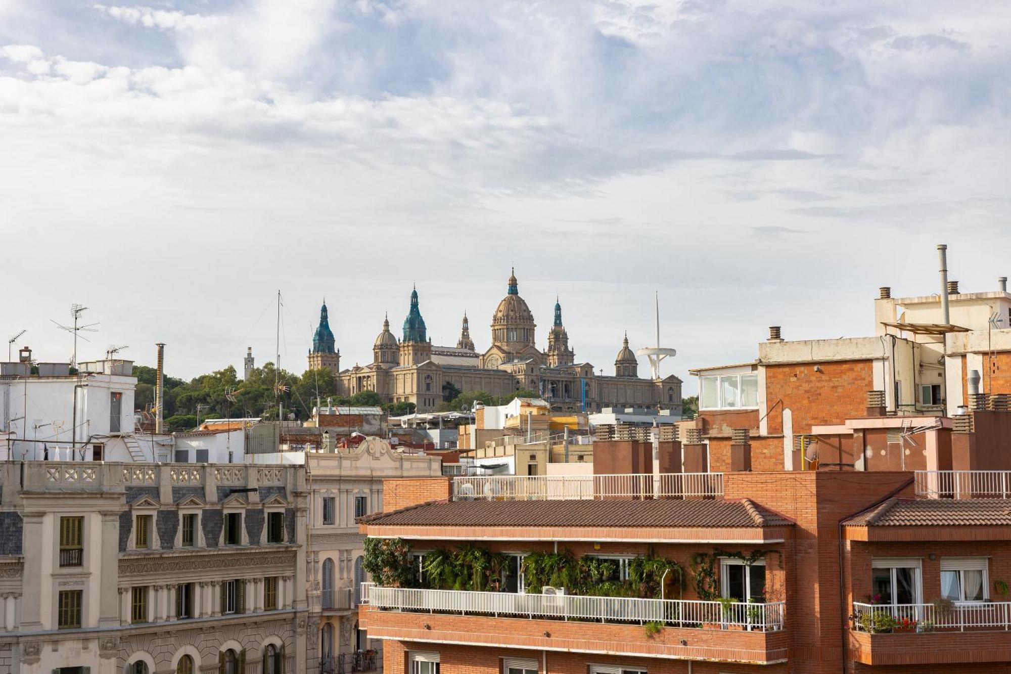 Hotel Lugano Barcelona Exterior photo